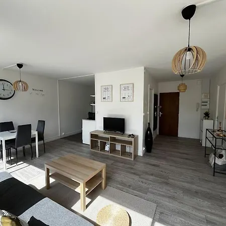 Grand 2 Pieces - Hyper Centre-ville - Gare Apartment *